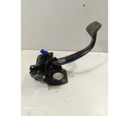 Педаль тормоза