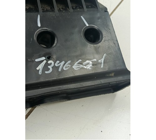 Крепление аккумулятора АКБ