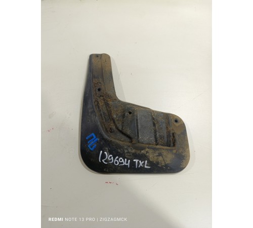 Брызговик передний левый