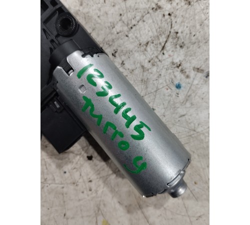 Моторчик люка электролюка крыши