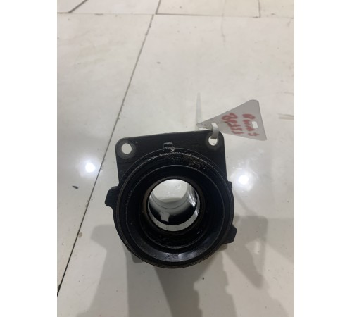 Кронштейн полуоси правый