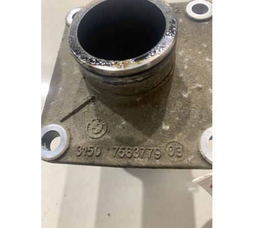 Кронштейн полуоси правый