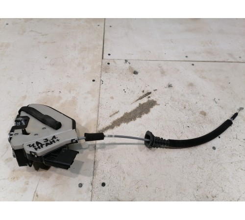 Замок двери задней левой