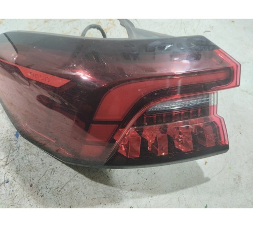 Фонарь задний левый