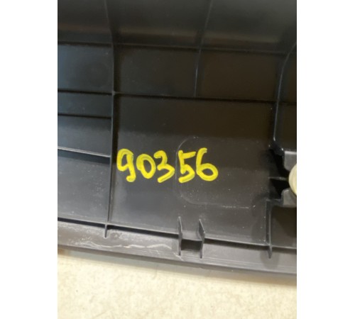 Накладка обшивки крышки багажника