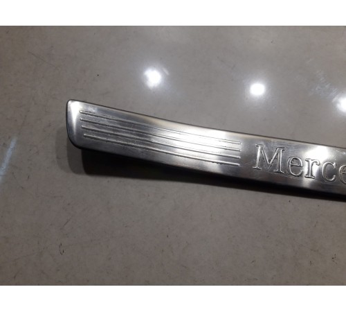 Накладка порога (задняя правая)