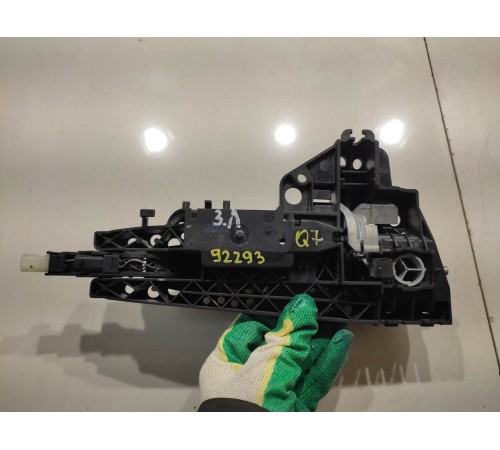 Ручка двери (задняя левая внешняя)