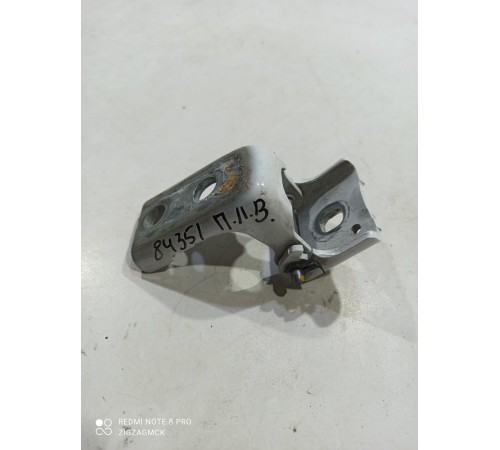 Петля двери(передняя левая верхняя)