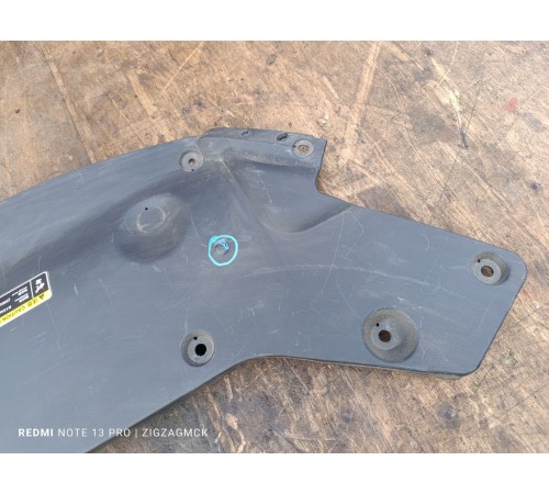 Накладка переднего бампера верхняя