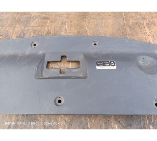 Накладка переднего бампера верхняя