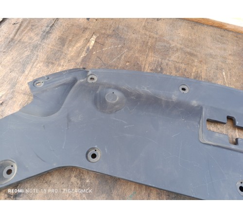 Накладка переднего бампера верхняя