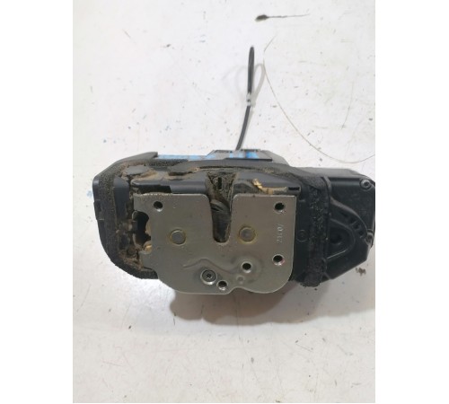 Замок крышки багажника