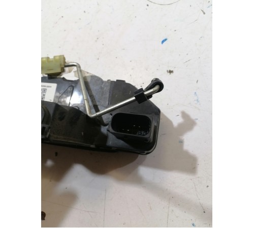 Замок крышки багажника