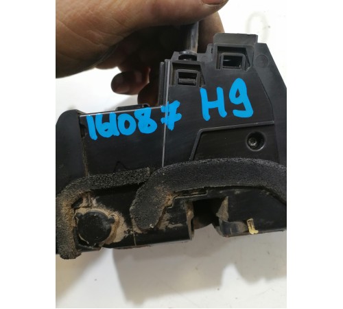 Замок крышки багажника