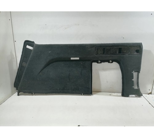 Обшивка багажника правая нижняя