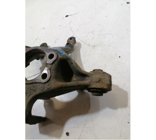 Кулак поворотный задний правый