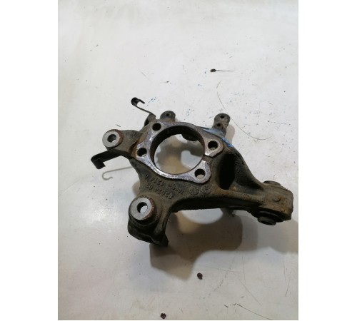 Кулак поворотный задний правый