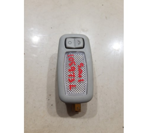 Плафон внутреннего освещения салона левый