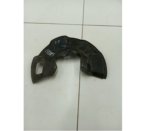 Пыльник кожух тормозного диска передний правый