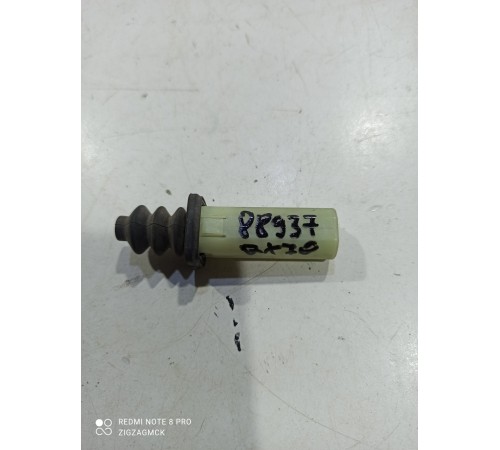 Концевик капота