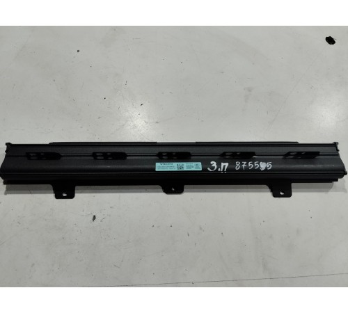 Шторка двери солнцезащитная (задняя правая)