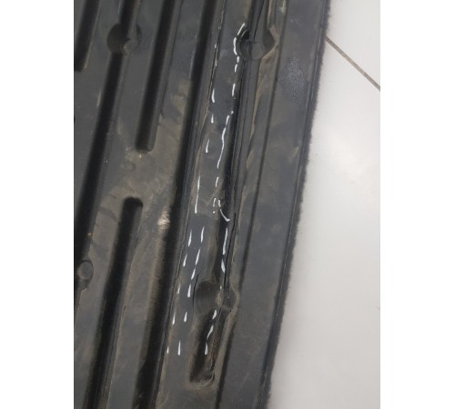 Пол багажника