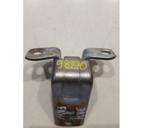 Петля двери(задняя левая нижняя)