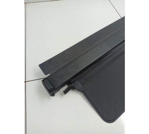 Шторка багажника