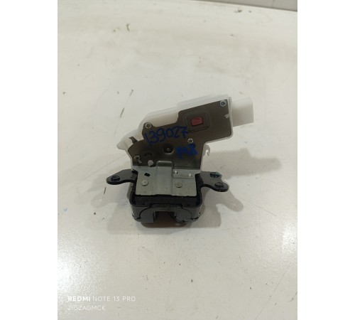 Замок крышки багажника