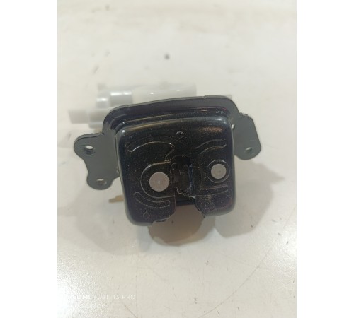 Замок крышки багажника