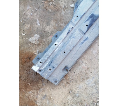 Защита антигравийная передняя левая