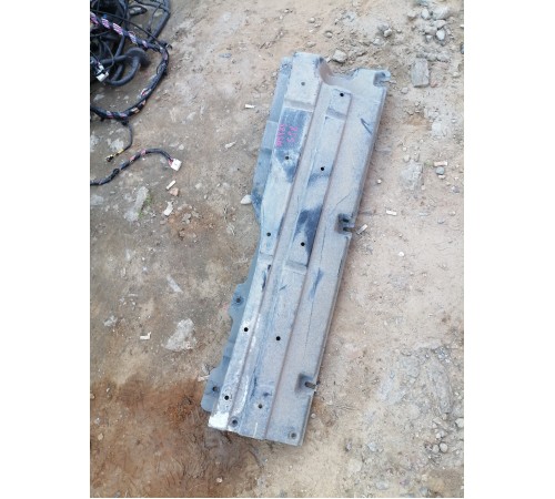 Защита антигравийная передняя левая