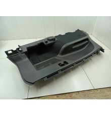 Обшивка багажника правая