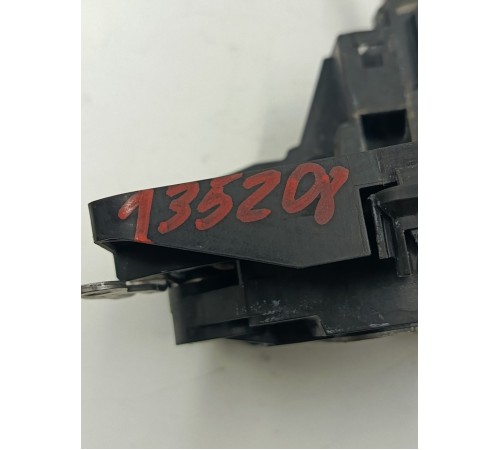 Замок двери задний левый