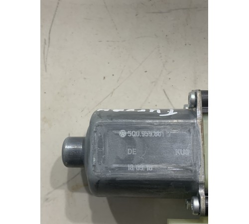 Моторчик стеклоподъемника (передний правый)