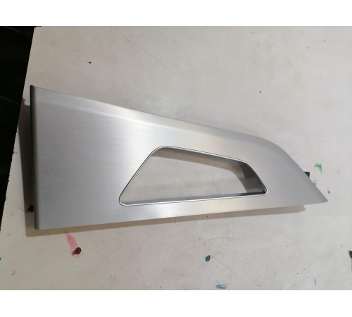 Накладка обшивки двери задняя левая