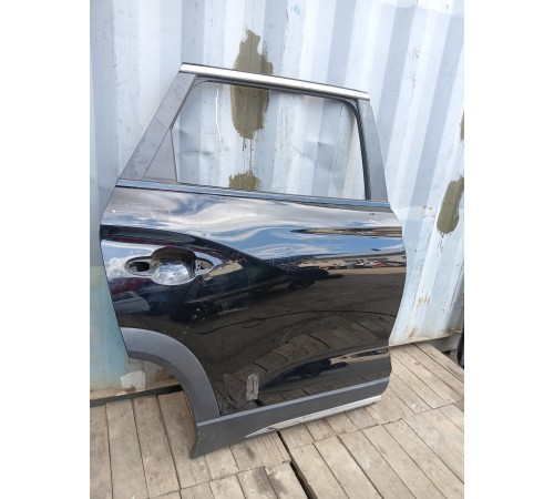 Дверь задняя правая