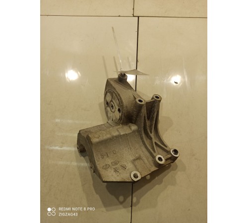 Кронштейн(крепление) двигателя