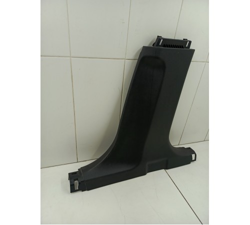 Обшивка центральной стойки правая нижняя