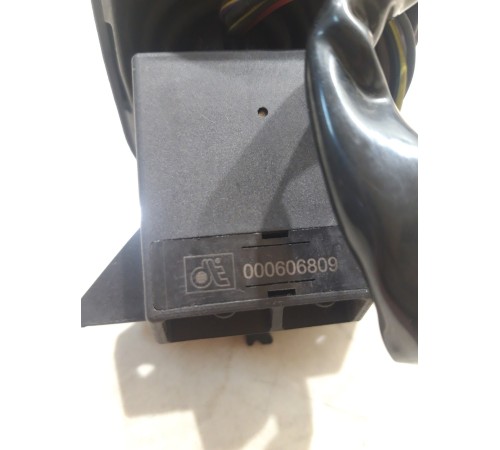 Подрулевой переключатель управления дворниками