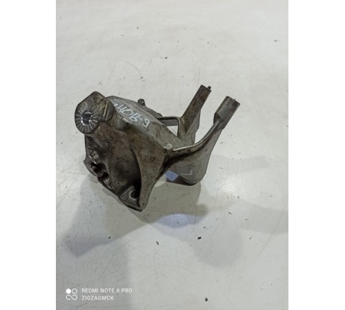 Кронштейн двигателя левый