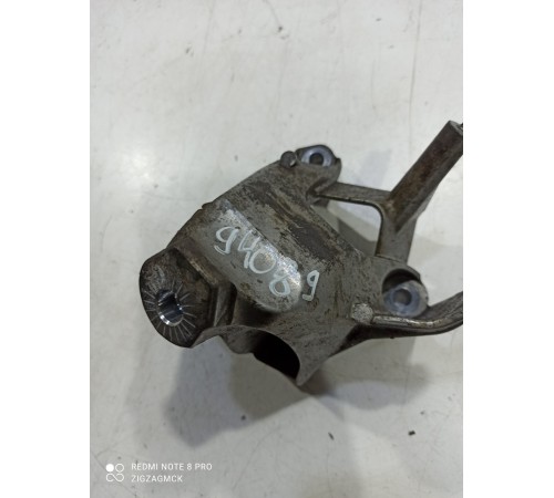 Кронштейн двигателя левый