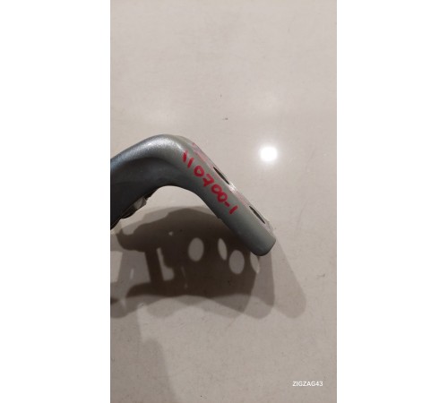 Петля двери(передняя левая верхняя)