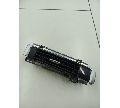 Воздушный дефлектор передний левый