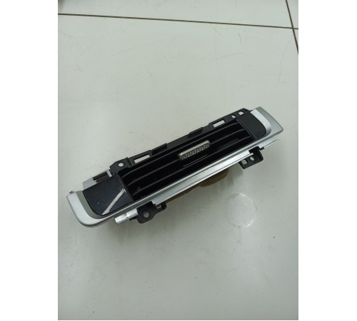 Воздушный дефлектор передний левый