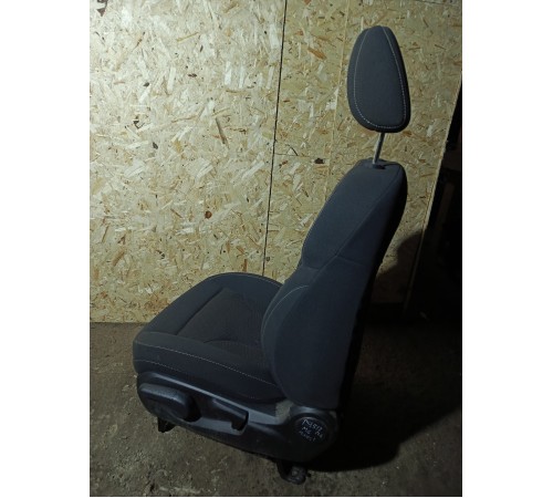 Сиденье переднее левое