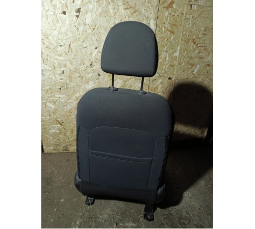 Сиденье переднее левое