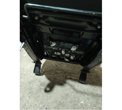 Сиденье переднее левое