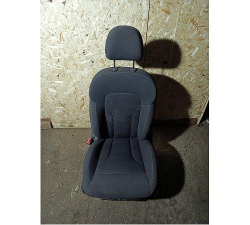 Сиденье переднее левое