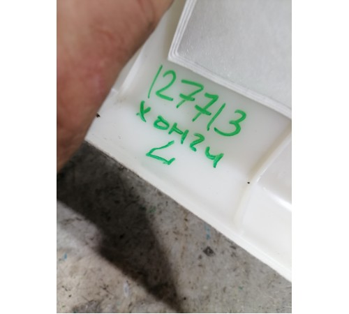 Обшивка стойки лобового стекла левая с динамиком